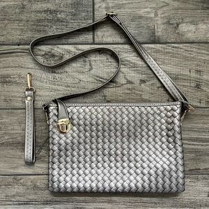Crossbody Purse with optional wristlet strap